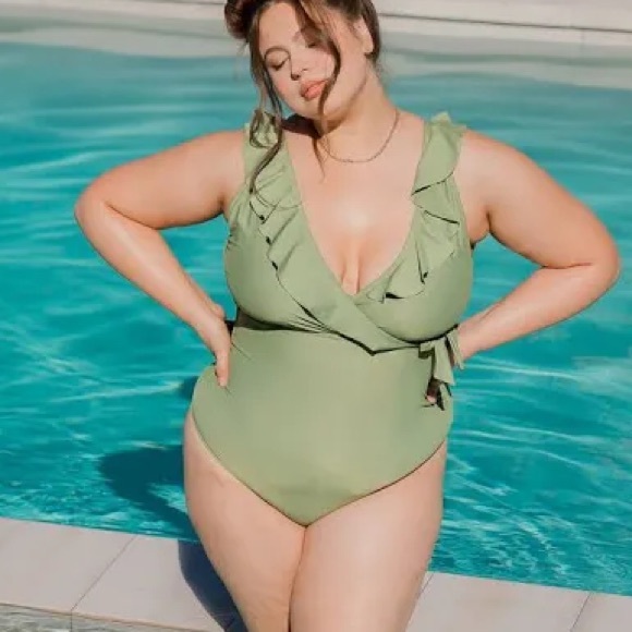 Kindred Bravely Ruffle Wrap Maternity & Nursing One Piece Swimsuit | XXL-Busty - Picture 3 of 10